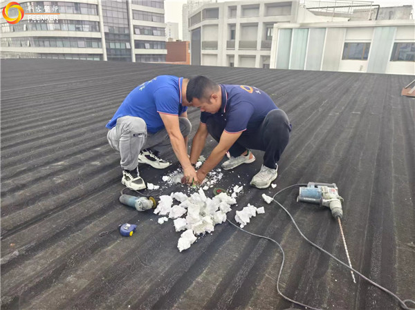 合肥高层顶楼丹麦Morso 7943铸铁火炉安装.jpg